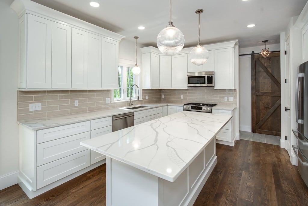 Engineered vs. Natural Stone