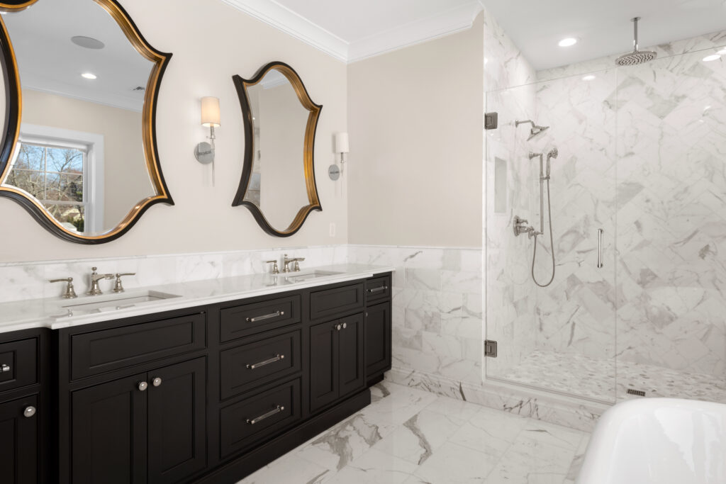 Newton - Calacatta Lincoln Marble - Ogee Edge